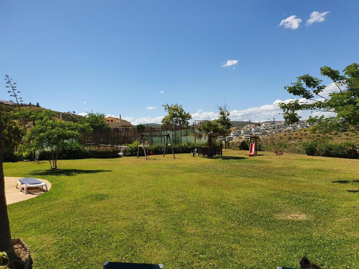 Seaview A Spectacular 3 Bed 3 Bathroom Penthouse Manilva Exteriör bild